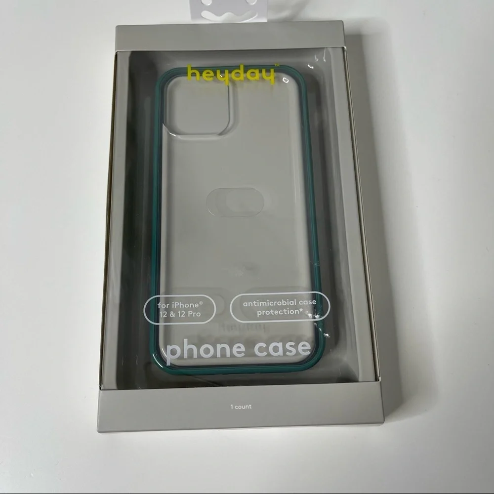 heyday Apple iPhone 12/iPhone 12 Pro Case. heyday USB-A Round Cable